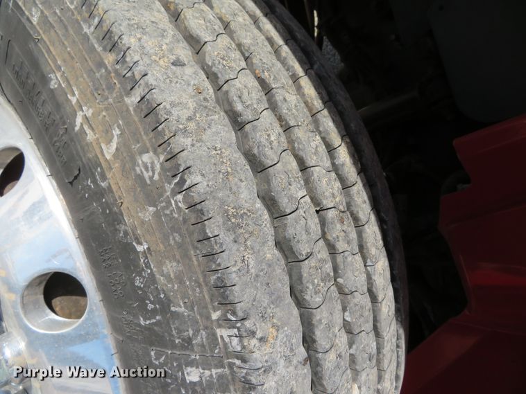 image for item DH0654 2011 International DuraStar 4300  tow truck