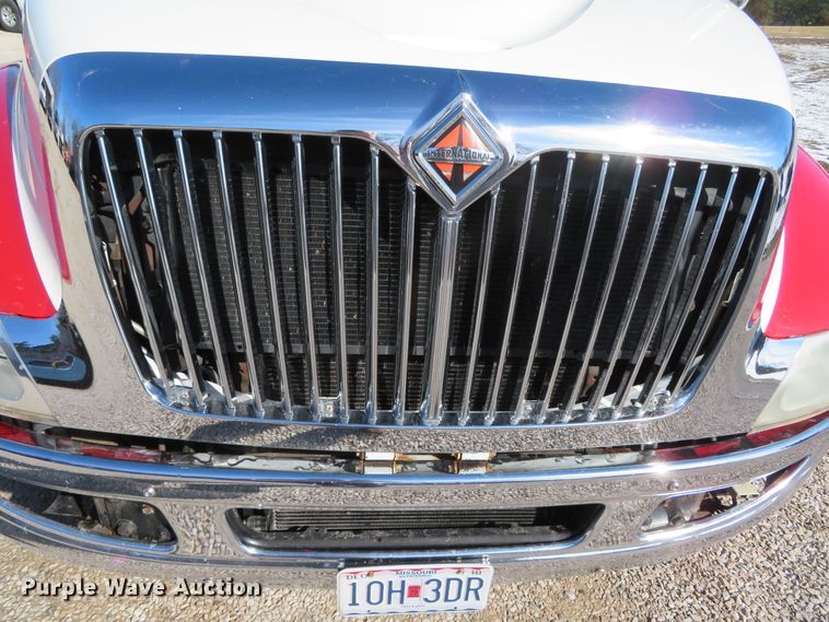 image for item DH0654 2011 International DuraStar 4300  tow truck