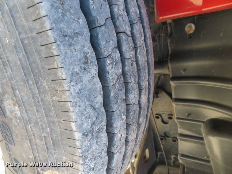 image for item DH0654 2011 International DuraStar 4300  tow truck