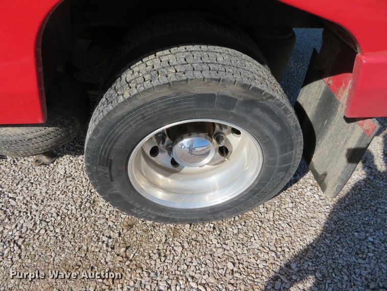 image for item DH0654 2011 International DuraStar 4300  tow truck