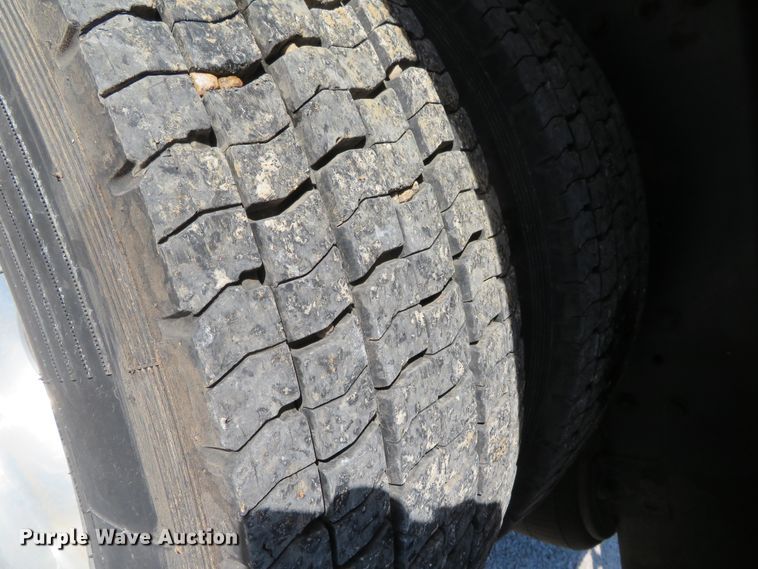 image for item DH0654 2011 International DuraStar 4300  tow truck