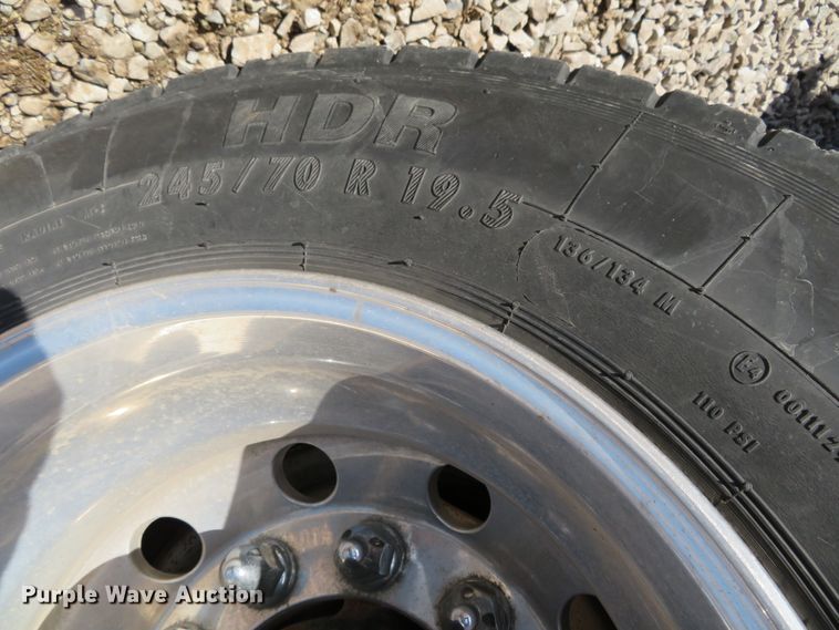 image for item DH0654 2011 International DuraStar 4300  tow truck