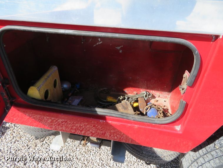 image for item DH0654 2011 International DuraStar 4300  tow truck