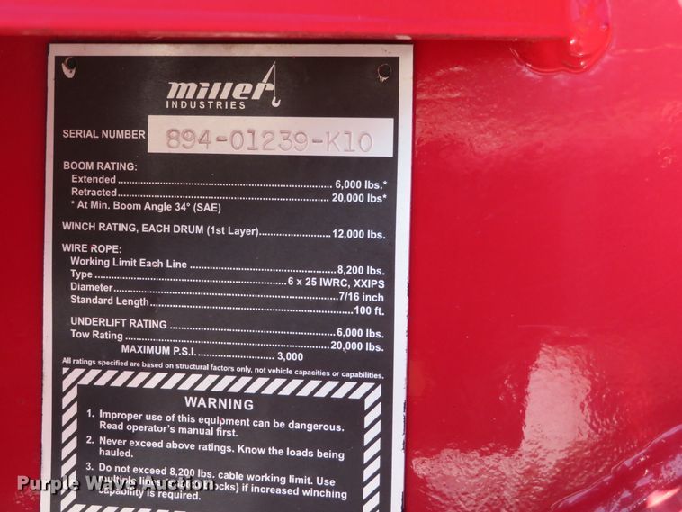 image for item DH0654 2011 International DuraStar 4300  tow truck