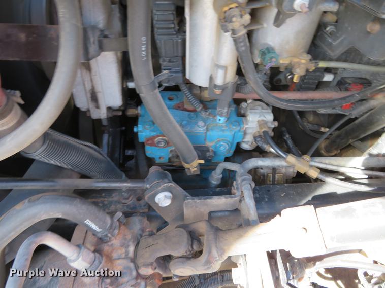 image for item DH0654 2011 International DuraStar 4300  tow truck