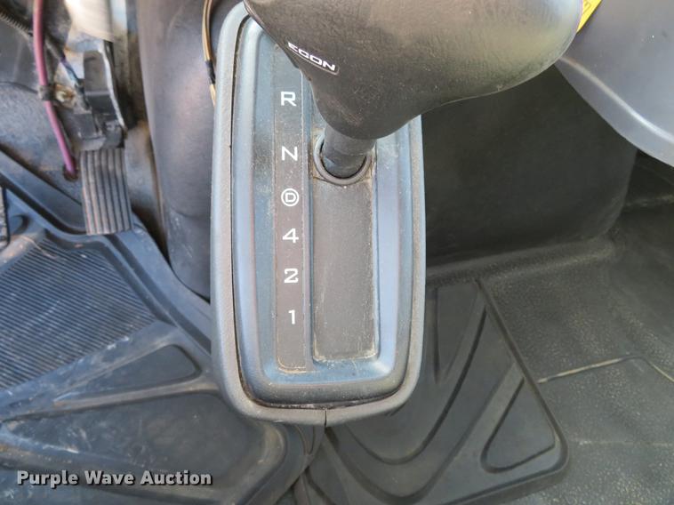 image for item DH0654 2011 International DuraStar 4300  tow truck