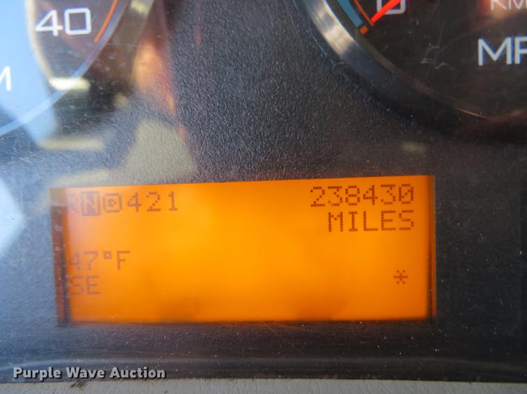 image for item DH0654 2011 International DuraStar 4300  tow truck