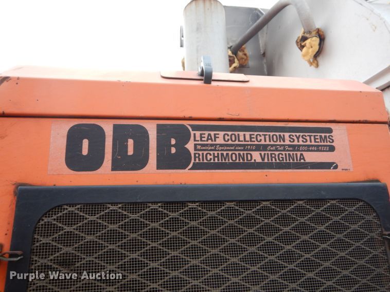 image for item DI1082 1986 Mack MR685RP  vacuum truck