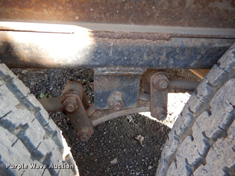 image for item DJ0374 1992 Action Mobile Industries RS3010 office trailer