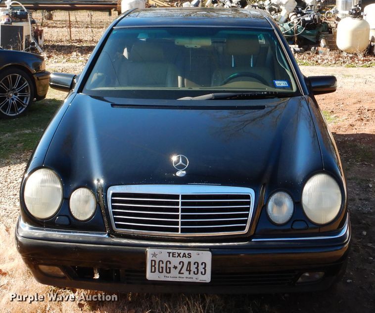 image for item DJ0509 1997 Mercedes Benz E420