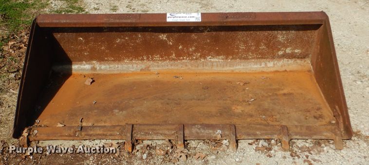 image for item DJ0512 Skid steer bucket