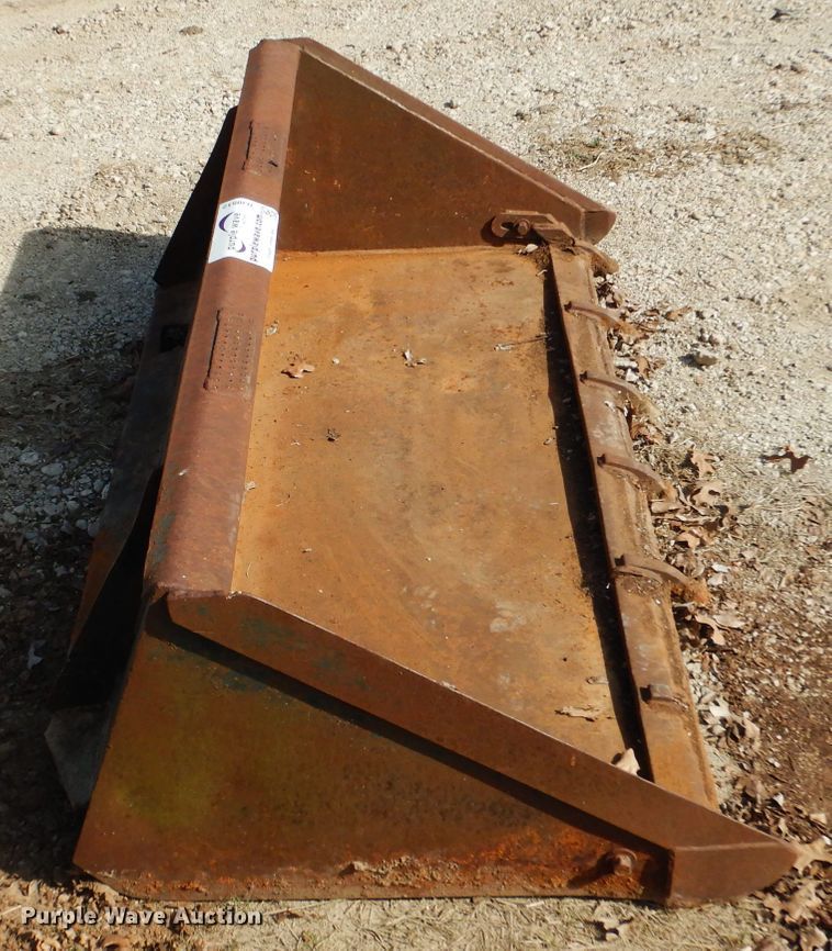 image for item DJ0512 Skid steer bucket