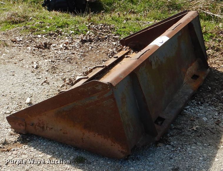 image for item DJ0512 Skid steer bucket
