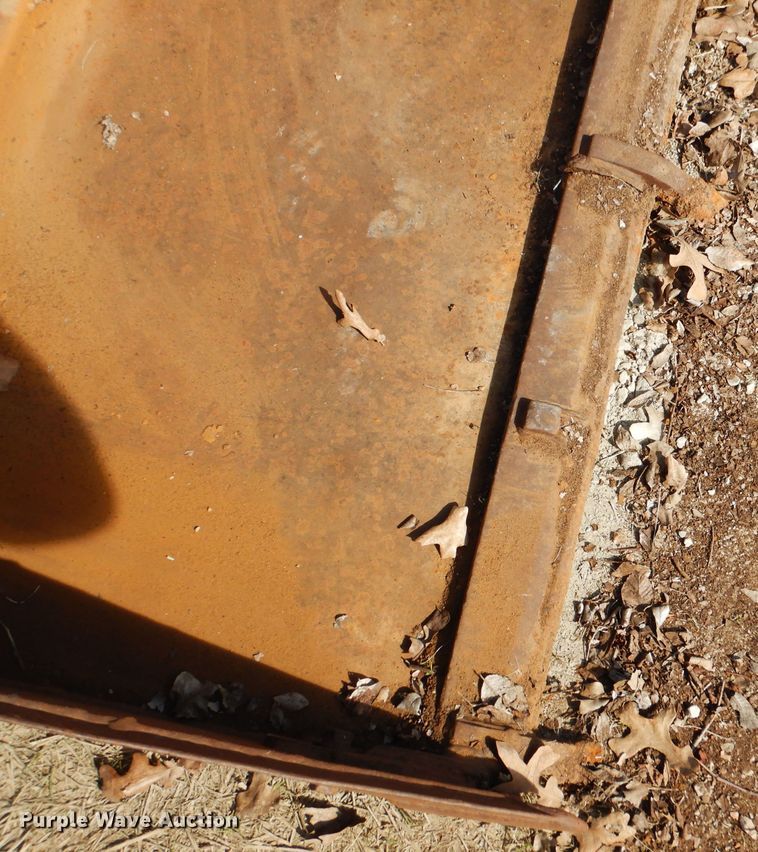 image for item DJ0512 Skid steer bucket