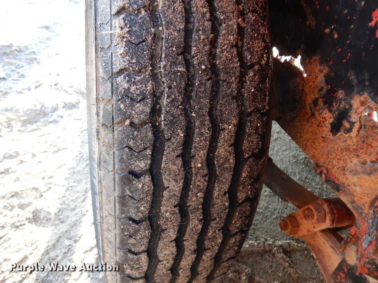 image for item DJ7250 2008 Apache utility trailer