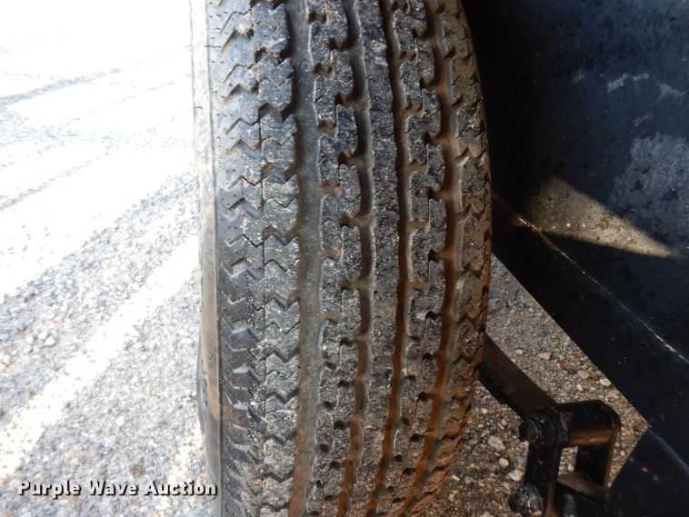 image for item DJ7252 2017 Texas Bragg utility trailer