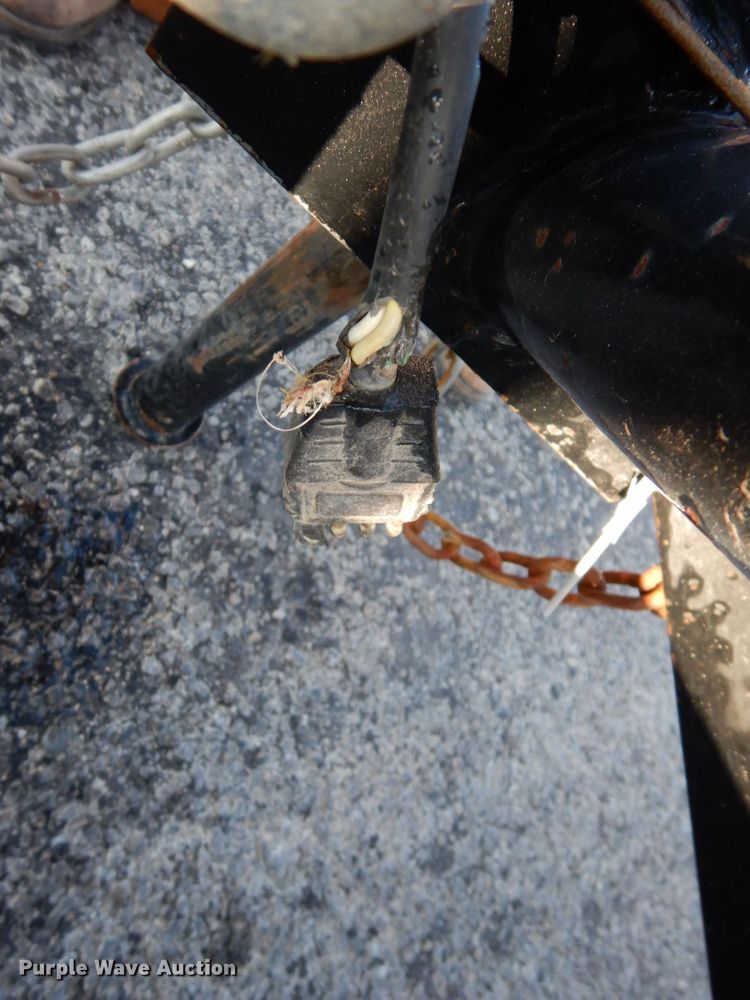 image for item DJ7253 2017 Texas Bragg utility trailer