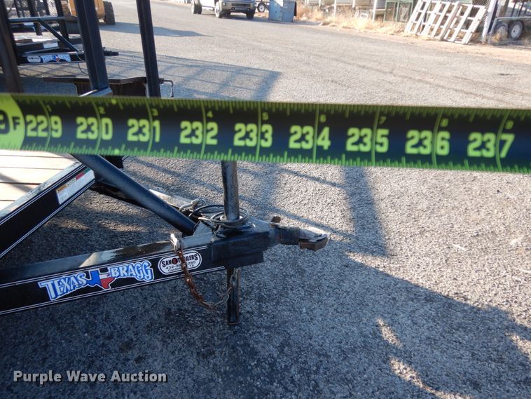 image for item DJ7253 2017 Texas Bragg utility trailer