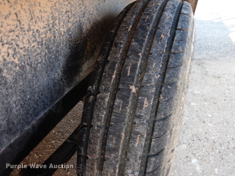 image for item DJ7253 2017 Texas Bragg utility trailer