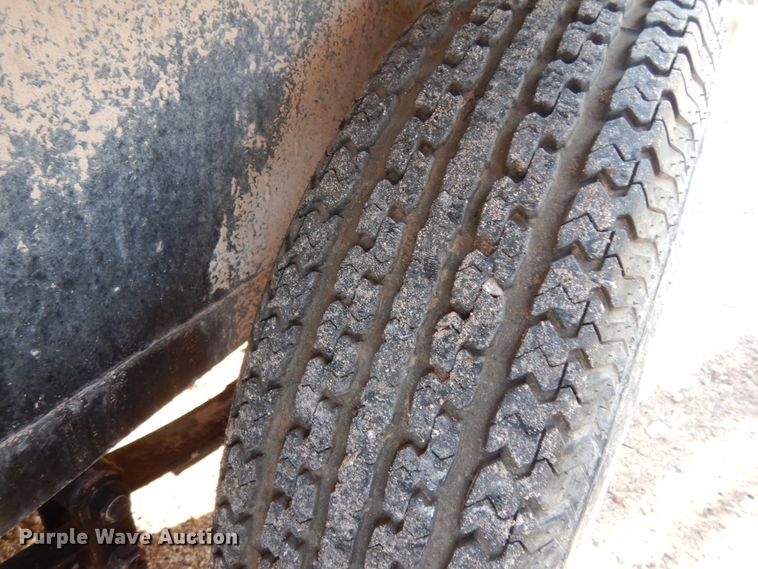 image for item DJ7253 2017 Texas Bragg utility trailer