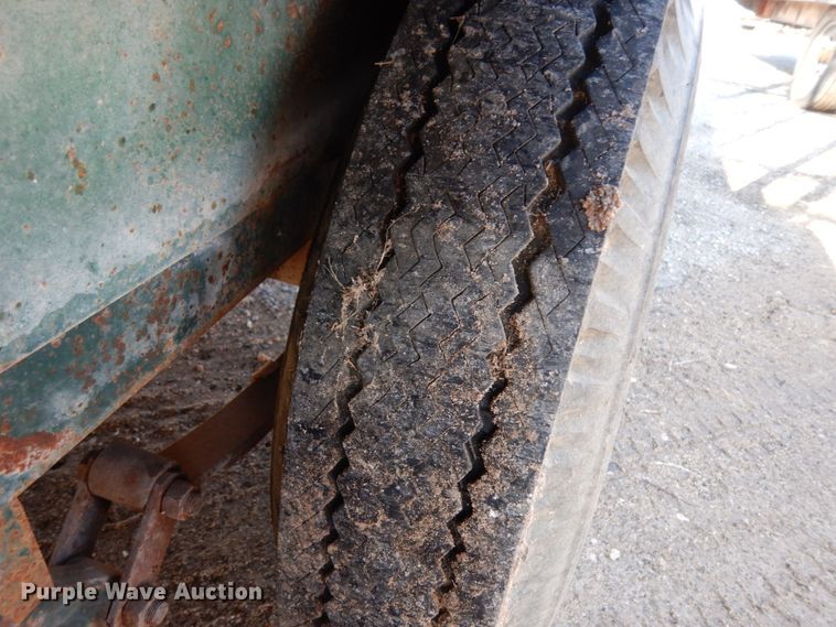 image for item DJ7257 2000 Tex Mex utility trailer