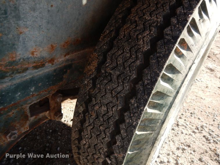 image for item DJ7257 2000 Tex Mex utility trailer