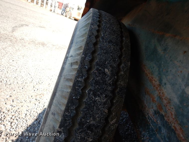 image for item DJ7257 2000 Tex Mex utility trailer