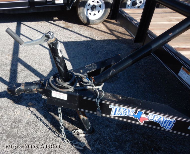 image for item DJ7271 2017 Texas Bragg utility trailer