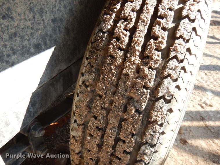 image for item DJ7272 2017 Texas Bragg utility trailer