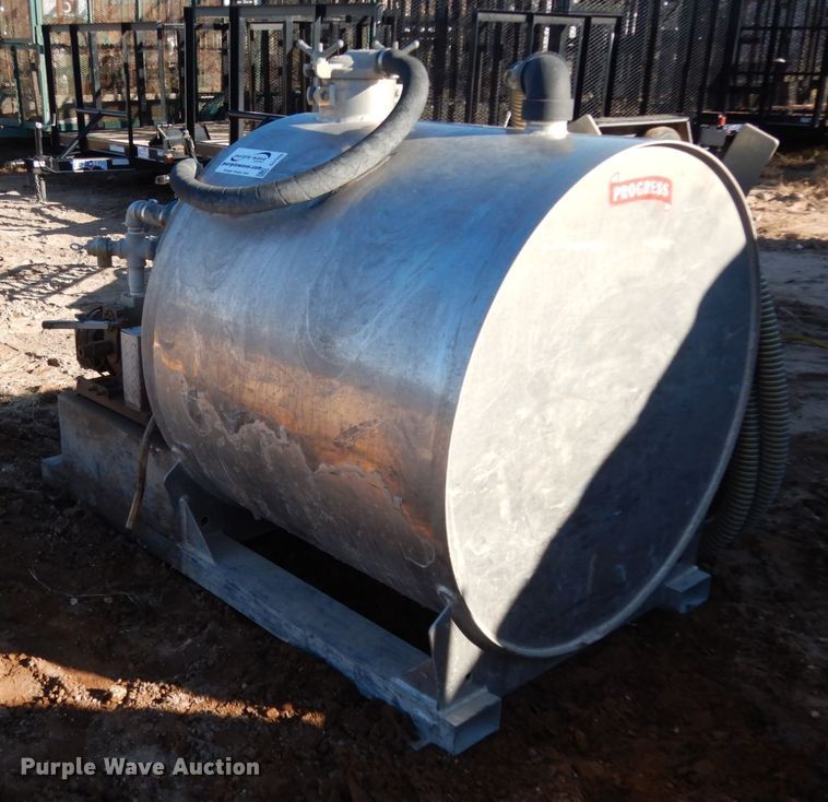 Progress portable restroom vacuum tank in Kermit, TX Item DJ7289 sold