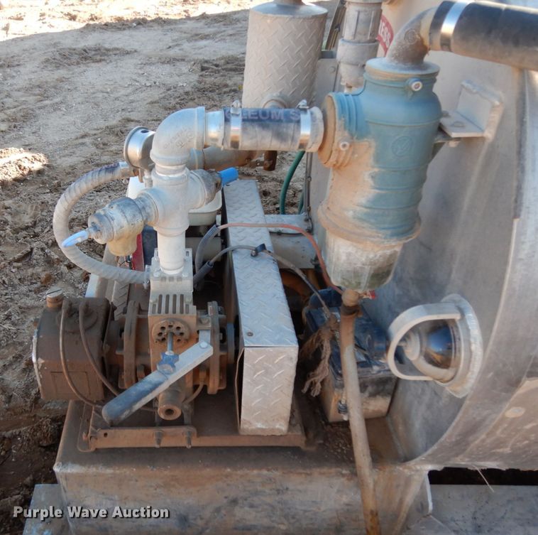 image for item DJ7289 Progress portable restroom vacuum tank