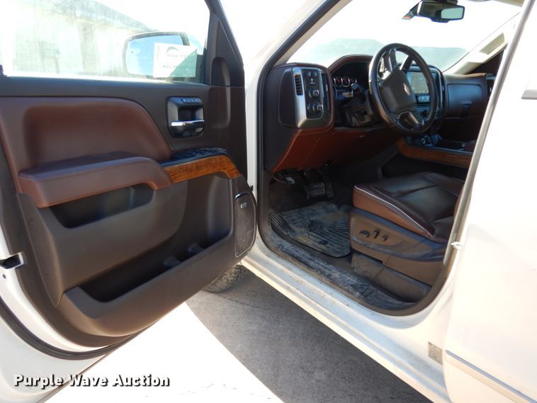 image for item DJ8096 2014 Chevrolet Silverado 1500  Crew Cab pickup truck