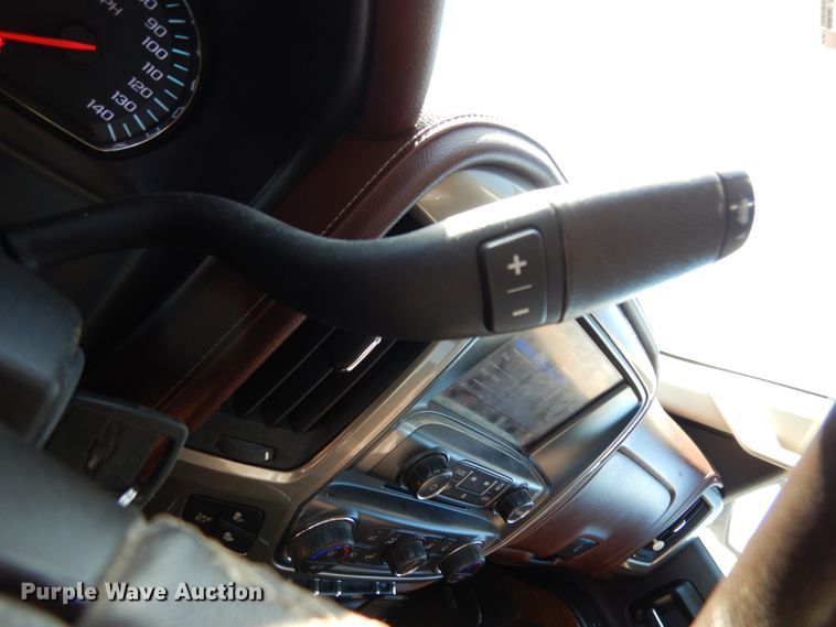 image for item DJ8096 2014 Chevrolet Silverado 1500  Crew Cab pickup truck