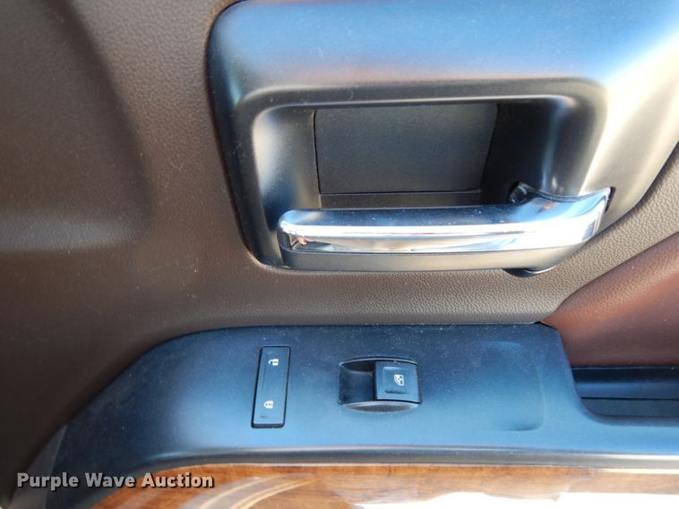 image for item DJ8096 2014 Chevrolet Silverado 1500  Crew Cab pickup truck