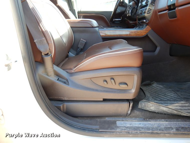 image for item DJ8096 2014 Chevrolet Silverado 1500  Crew Cab pickup truck