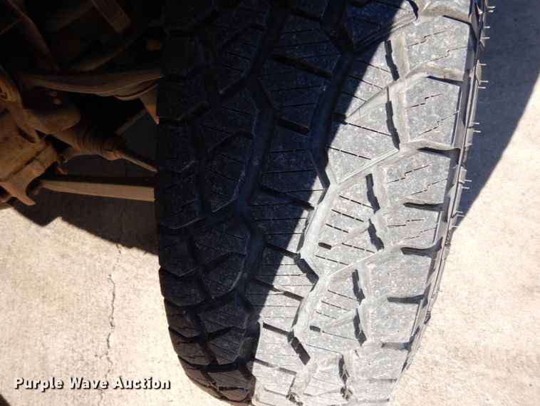 image for item DJ8096 2014 Chevrolet Silverado 1500  Crew Cab pickup truck