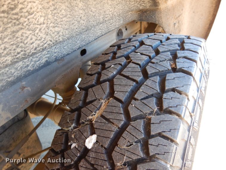 image for item DJ8096 2014 Chevrolet Silverado 1500  Crew Cab pickup truck