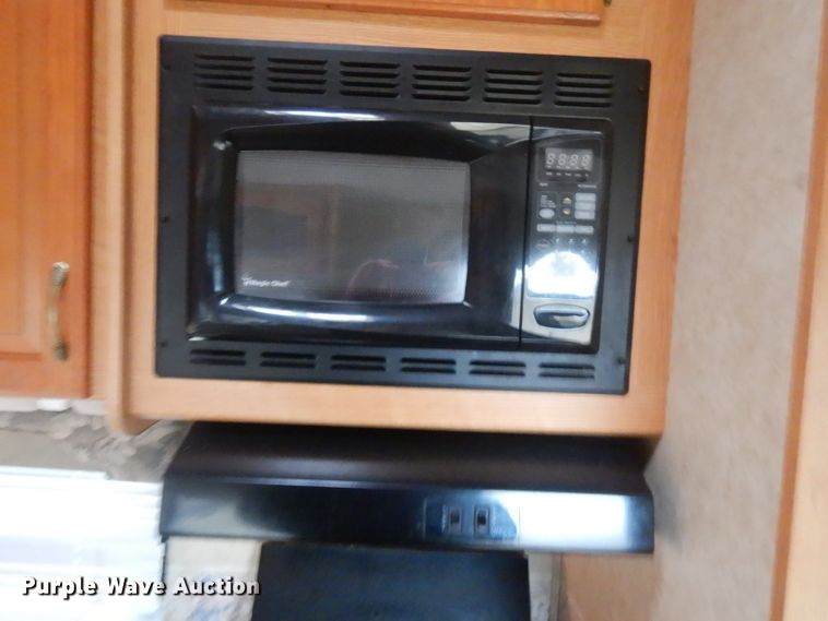 image for item DL2694 2006 Forest River Sierra 315BHT  camper