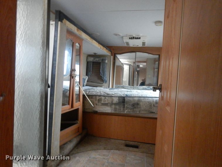 image for item DL2694 2006 Forest River Sierra 315BHT  camper