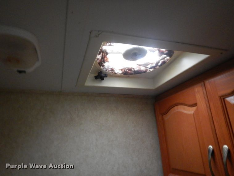 image for item DL2694 2006 Forest River Sierra 315BHT  camper