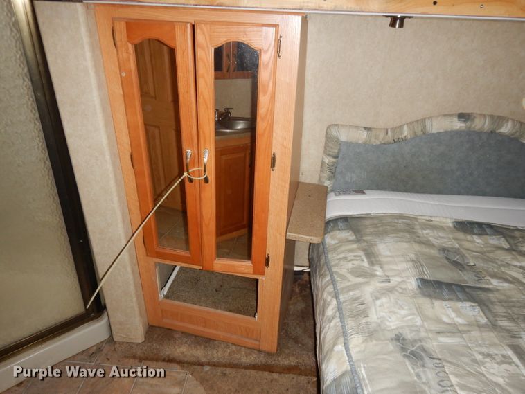 image for item DL2694 2006 Forest River Sierra 315BHT  camper