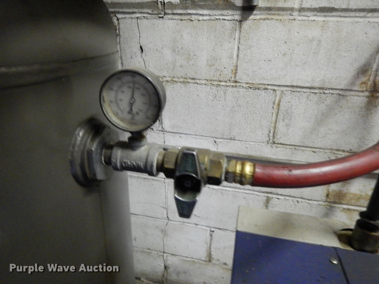 image for item DL2697 American RS153V120-E  air compressor