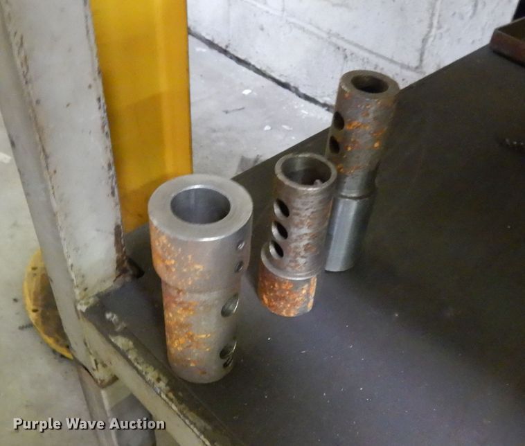 image for item DL2698 1986 Clausing Colchester CNC-4000L  lathe