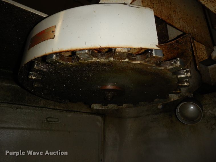 image for item DL2700 Milltronics VM24  Series D vertical machining center