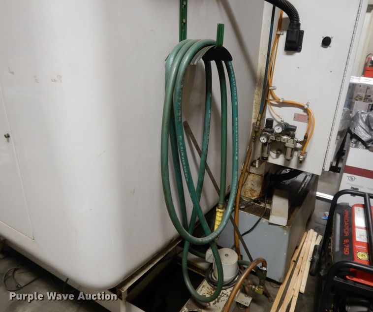 image for item DL2700 Milltronics VM24  Series D vertical machining center