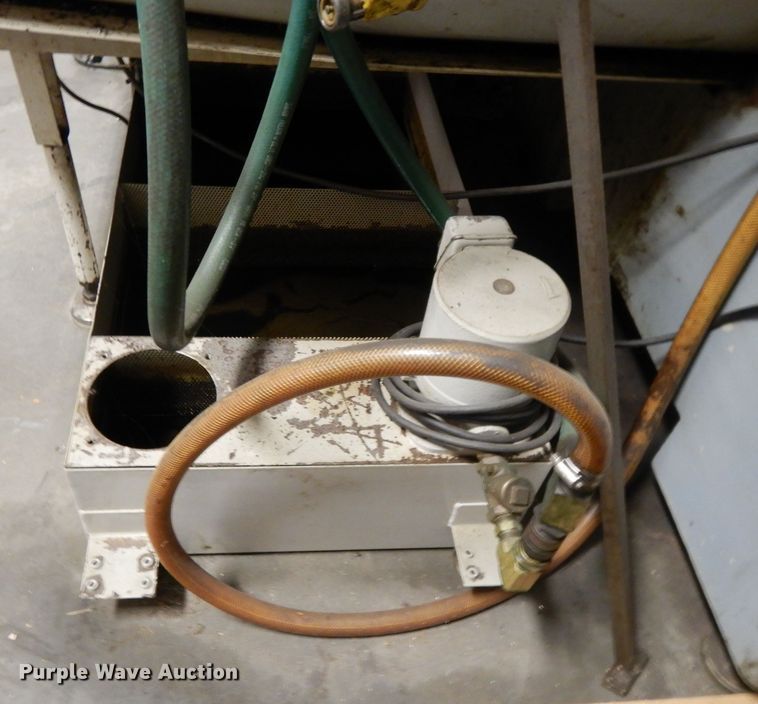 image for item DL2700 Milltronics VM24  Series D vertical machining center