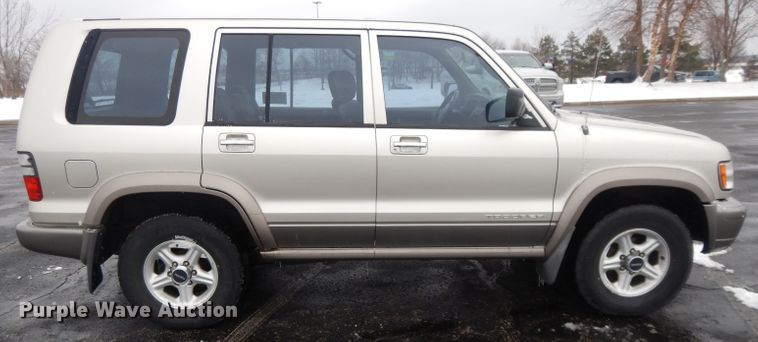 image for item DL2711 2001 Isuzu Trooper  SUV