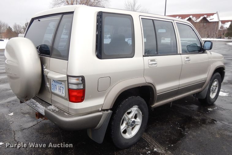 image for item DL2711 2001 Isuzu Trooper  SUV