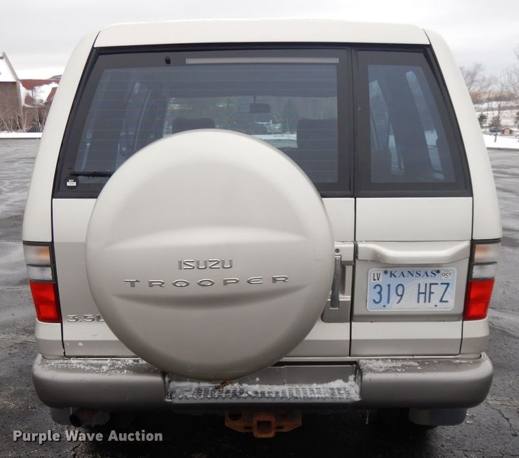 image for item DL2711 2001 Isuzu Trooper  SUV