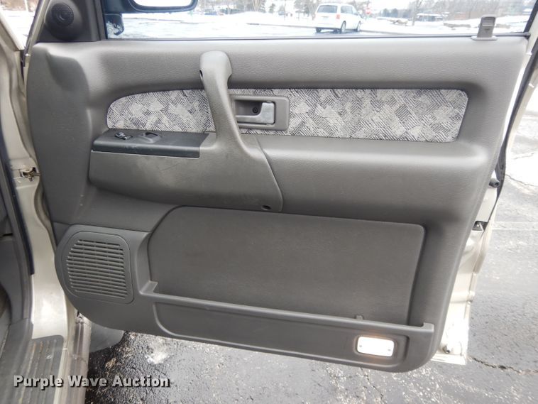 image for item DL2711 2001 Isuzu Trooper  SUV